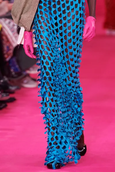 Look 15